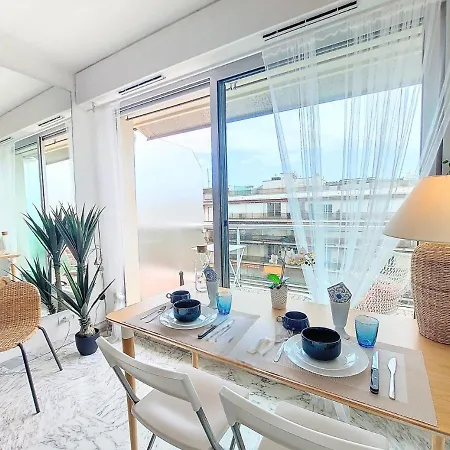 Nestor&jeeves - Lifestyle - Terrace And Sea View Apartment *
